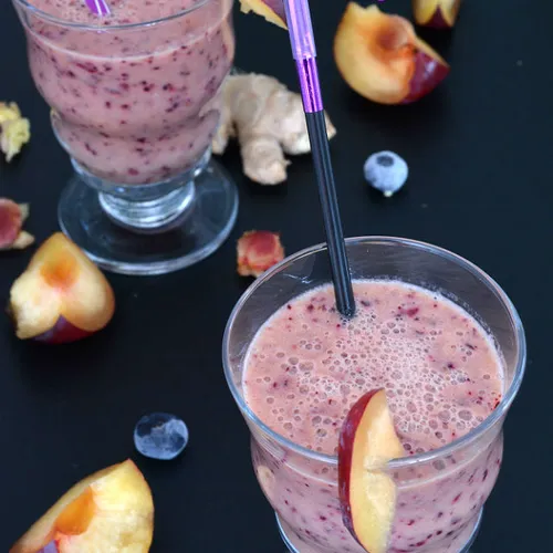 Gingered Plum Blueberry smoothie